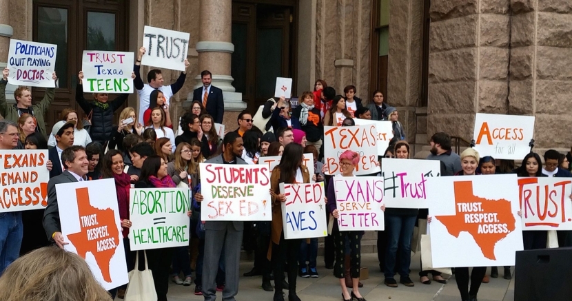 As GOP Attack Planned Parenthood in Congress, an Abortion Clinic Reopened in Texa As GOP Attack Planned Parenthood in Congress, an Abortion Clinic Reopened in Texa